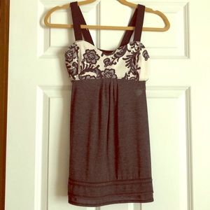 Lululemon workout top